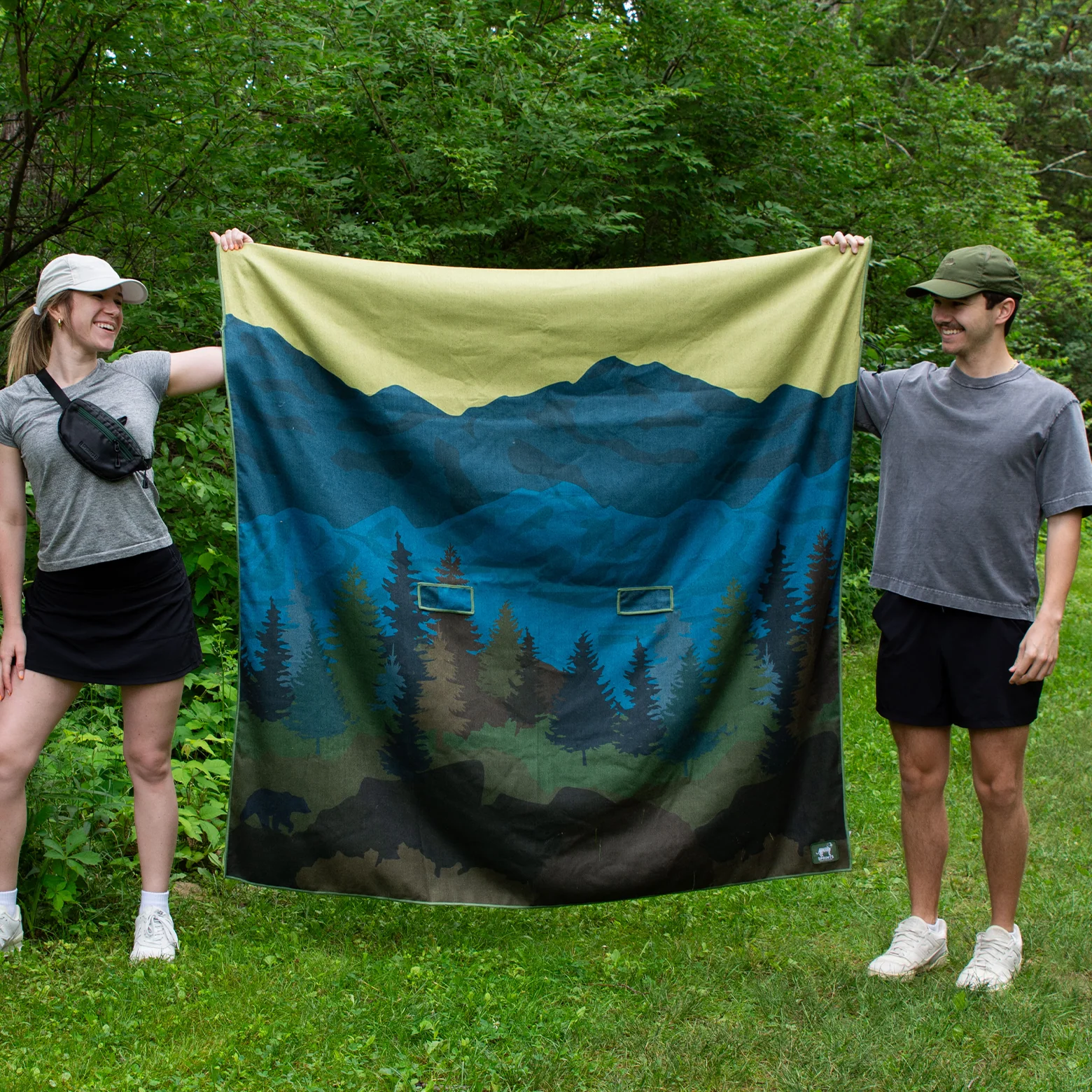 Grizzly Guide Party Size Towel - Image 5