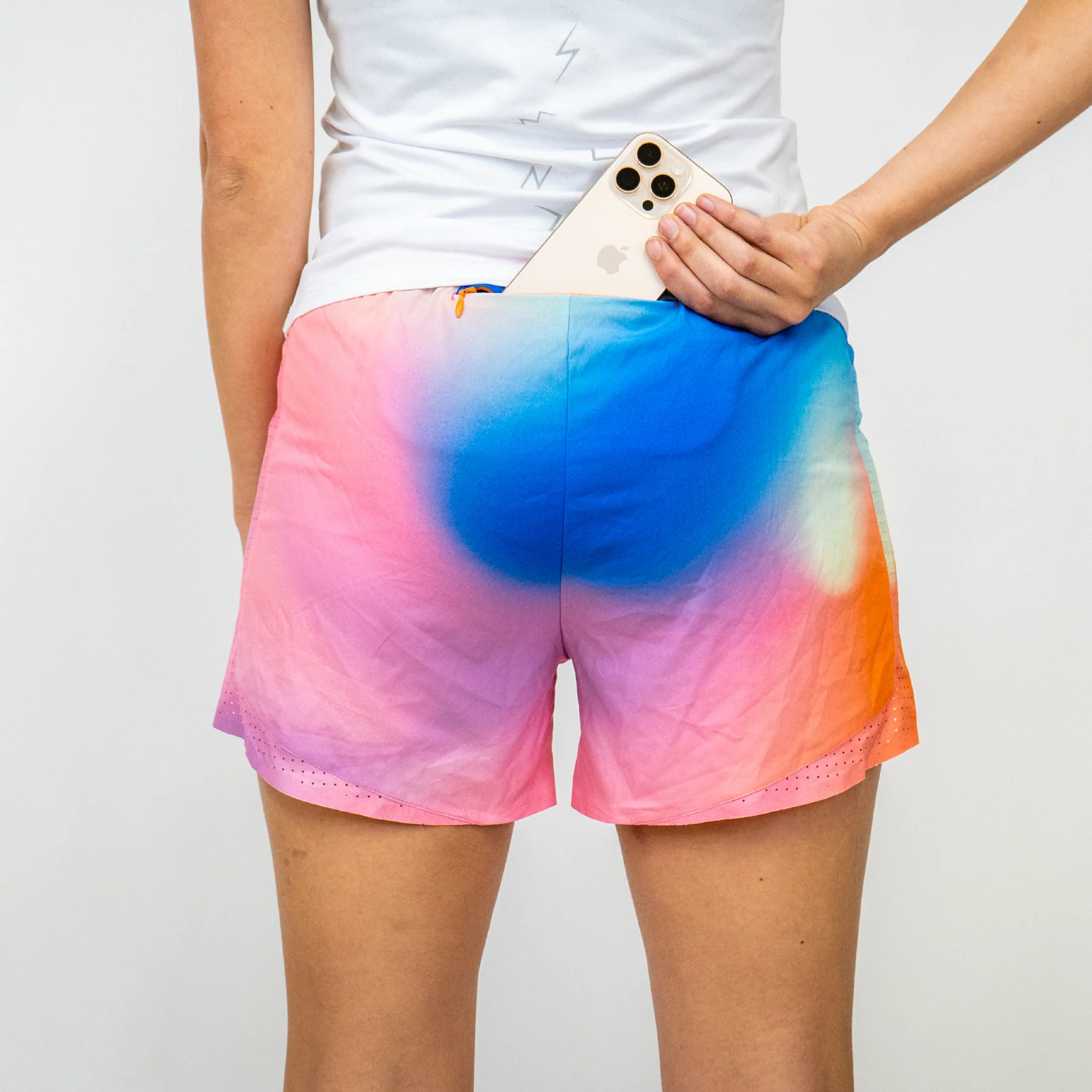 Womens Avigate 4" Mercy Short - Skiddle Stratification - Image 4